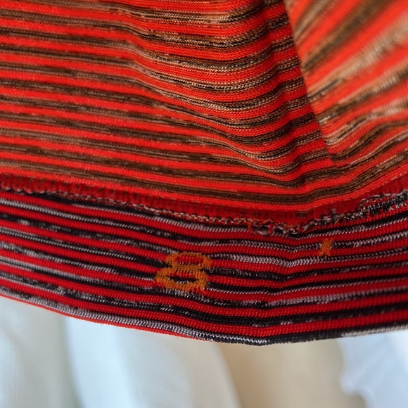 Lululemon Swiftly Tech Long Sleeve Crew *SW in Vivid Amber / White / Hot Heat - Picture 5 of 7